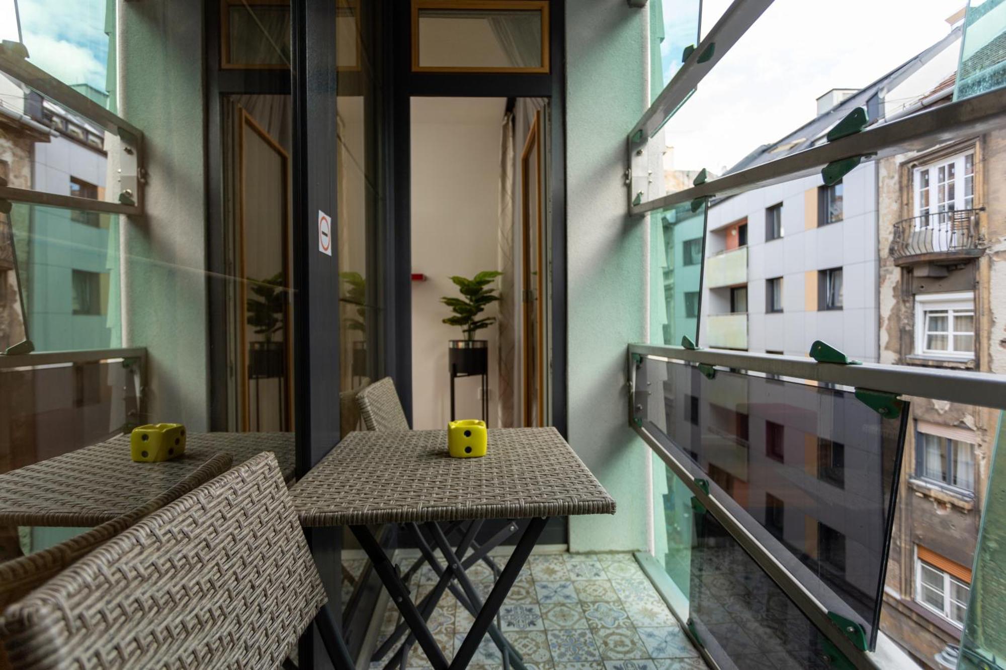 Downtown Cube Apartment Budapest Exterior foto